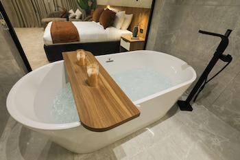 royal regency hotel