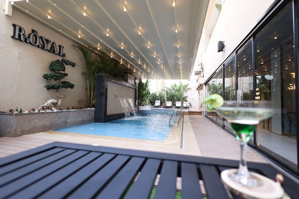royal regency hotel