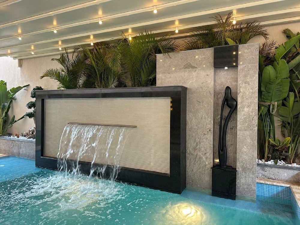 royal regency hotel
