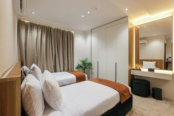 royal regency hotel