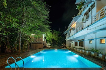 White Petals Dandeli,,3 star