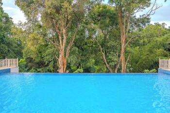 Tuskers Hill Banquets By Poppys,,3 star