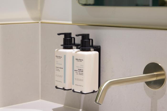 the derby london city curio collection by hilton