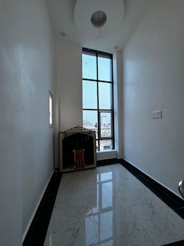 Hotel Kanha Inn,,2 star