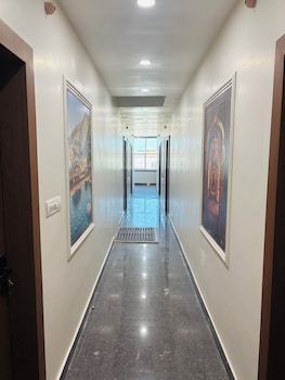 Hotel Sayari Inn,,3 star