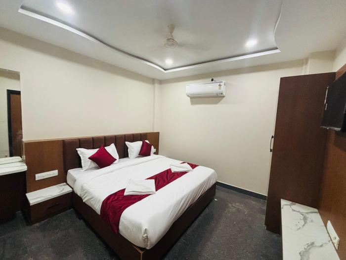 hotel sayari inn