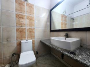 Hotel Grand Central Near Karolbagh Metro,,3 star
