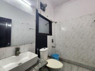 Hotel Grand Central Near Karolbagh Metro,,3 star