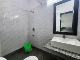 Hotel Grand Central Near Karolbagh Metro,,3 star