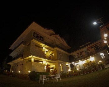 Destination Bir,,2 star