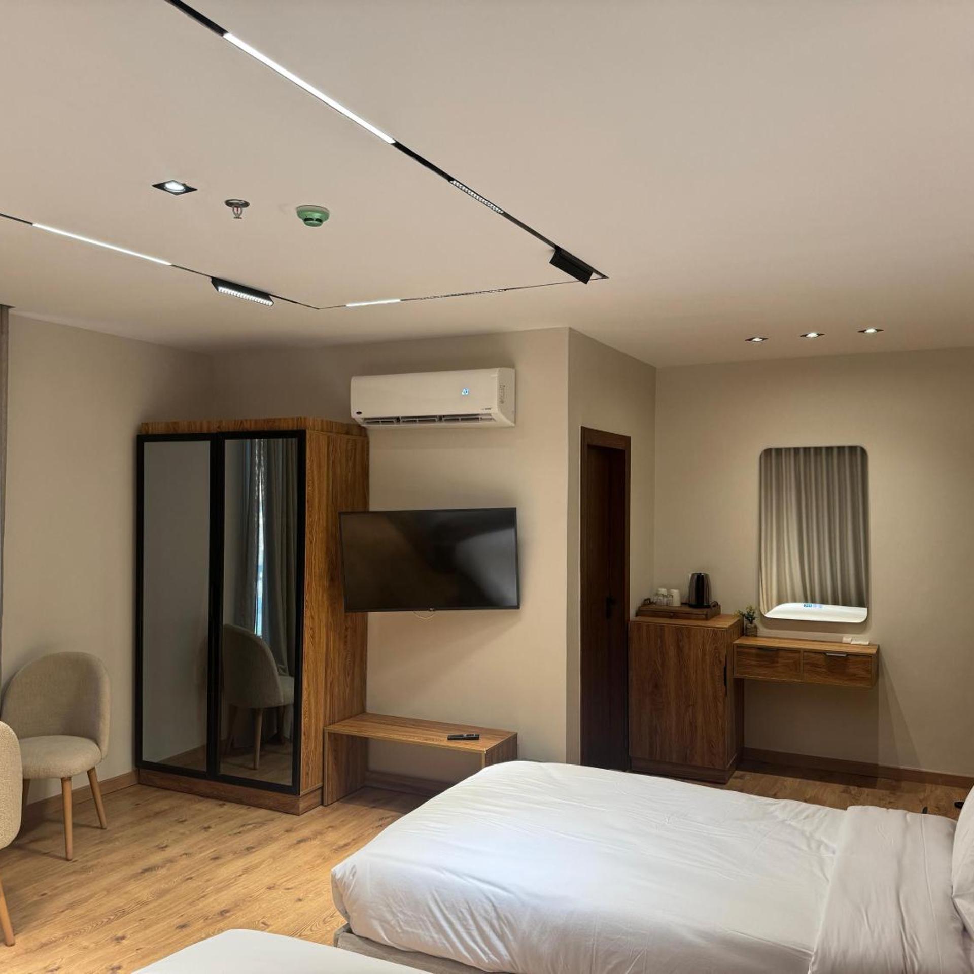 palacio pyramids hotel