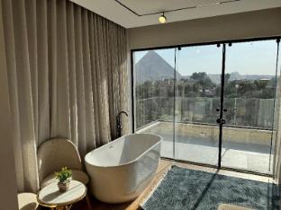 palacio pyramids hotel
