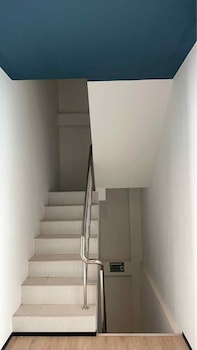 jellyfish residence patong