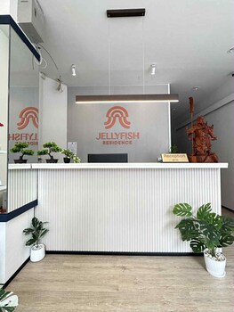 jellyfish residence patong