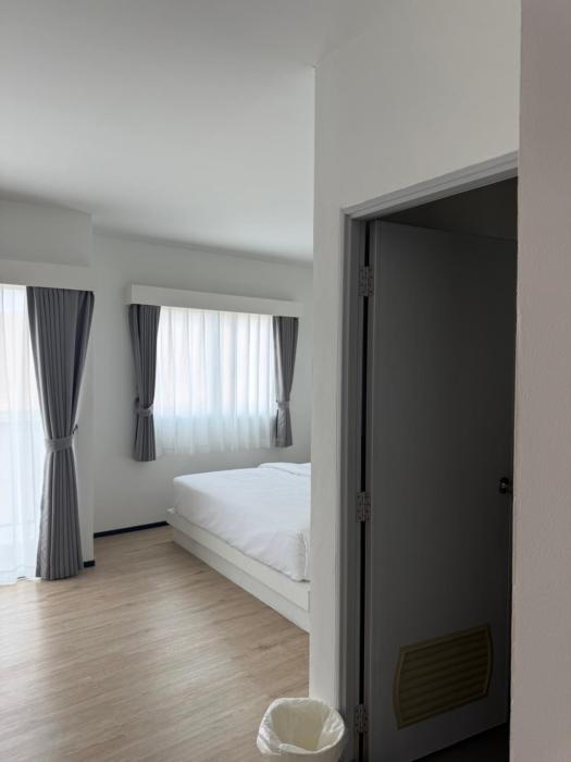 jellyfish residence patong