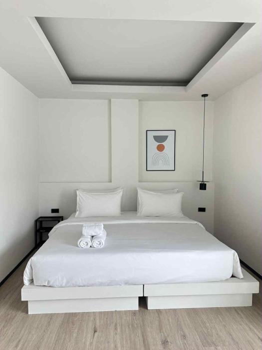 jellyfish residence patong