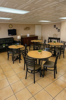 Mho Hotel Eloy Casa Grande Near I-10,5300 Sunland Gin Rd,3 star