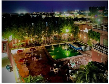 Umraogarh A Unit Of Raghav Vilas,,2 star