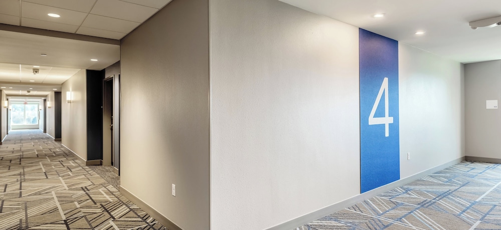 holiday inn express and suites roseburg north by ihg