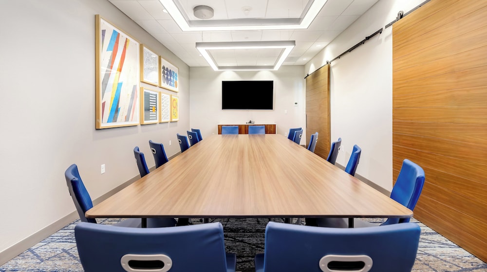 holiday inn express and suites roseburg north by ihg