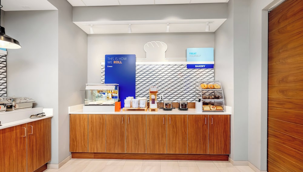 holiday inn express and suites roseburg north by ihg