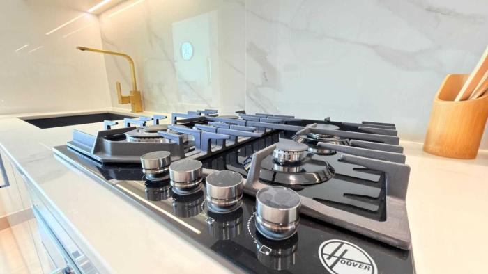 premium studio in jvc bazr