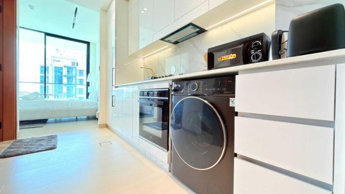 premium studio in jvc bazr