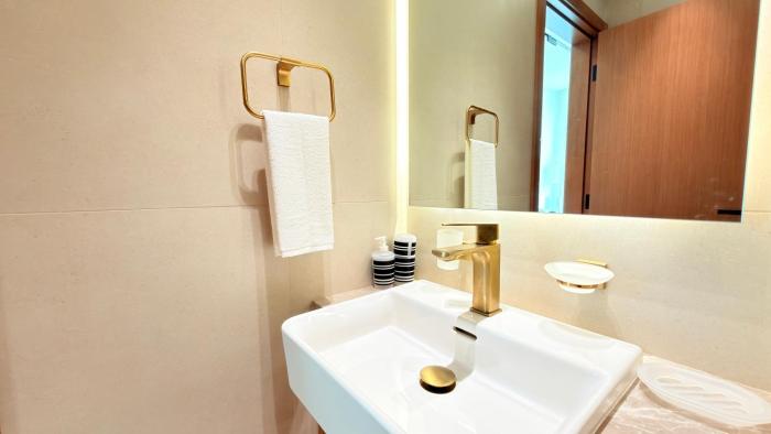 premium studio in jvc bazr