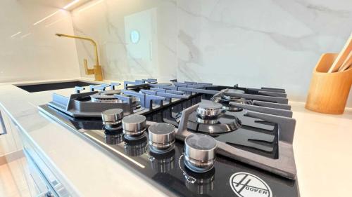 premium studio in jvc bazr