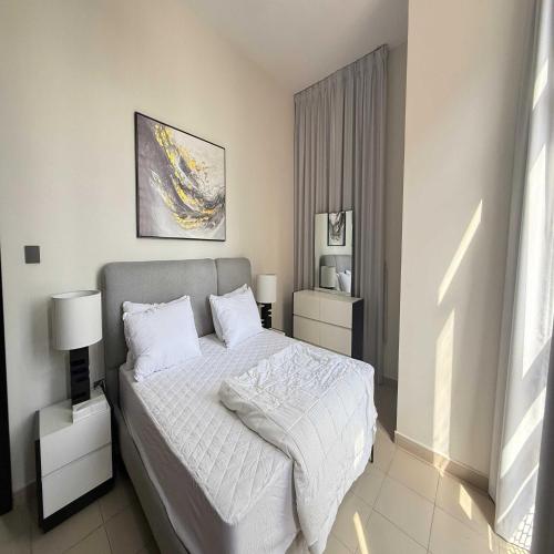 premium studio in jvc bazr