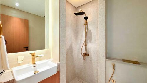 premium studio in jvc bazr