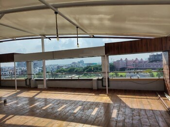 The Hotel Phoenix Inn,,2 star