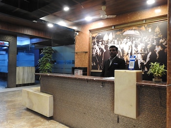 Lumora Shanti Kamal,,2 star