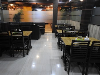 Lumora Shanti Kamal,,2 star