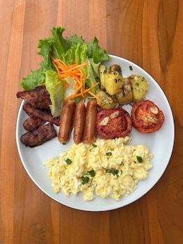 De Hom Hotel Mae Hong Son,,3 star