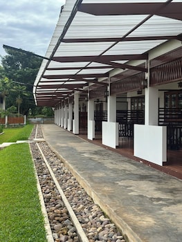 de hom hotel mae hong son