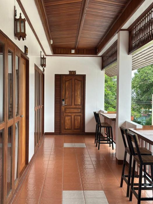 de hom hotel mae hong son