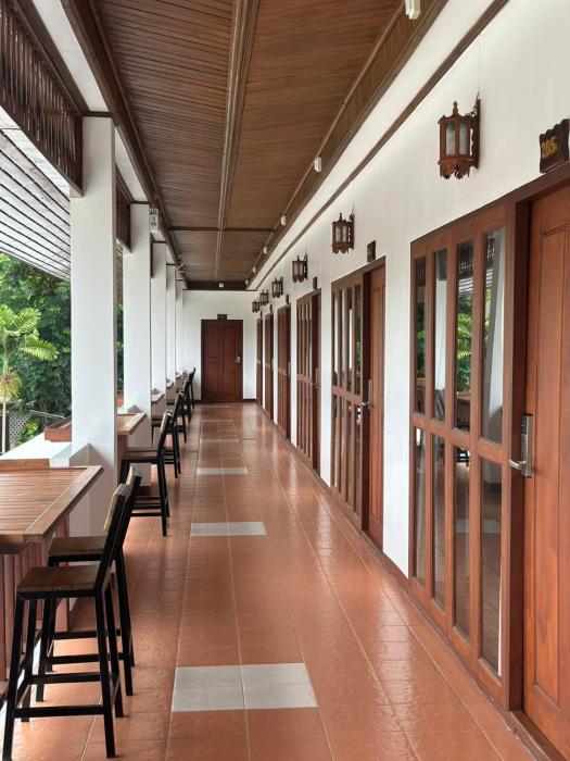 de hom hotel mae hong son