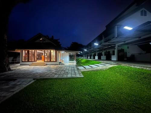 de hom hotel mae hong son