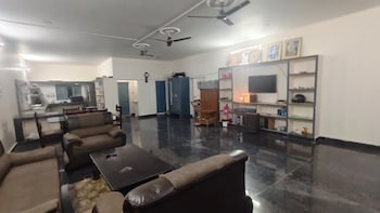 Rohans Farmstay & Events,,2 star