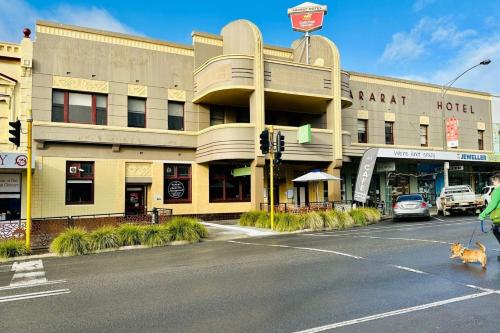 Ararat Hotel,,2 star