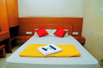 hotel breezeland erode railway station