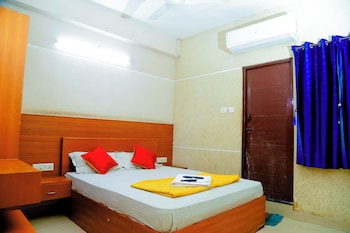 hotel breezeland erode railway station