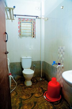 hotel breezeland erode railway station