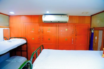 Hotel Breezeland - Erode Railway Station,,3 star