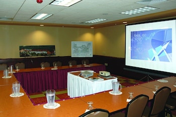 river lodge suites