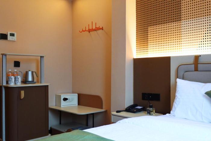 hotel 165 newly renovated