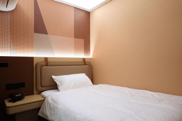 hotel 165 newly renovated