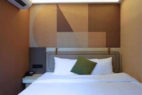 hotel 165 newly renovated