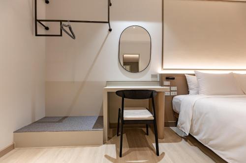 the bentley hotel pratunam